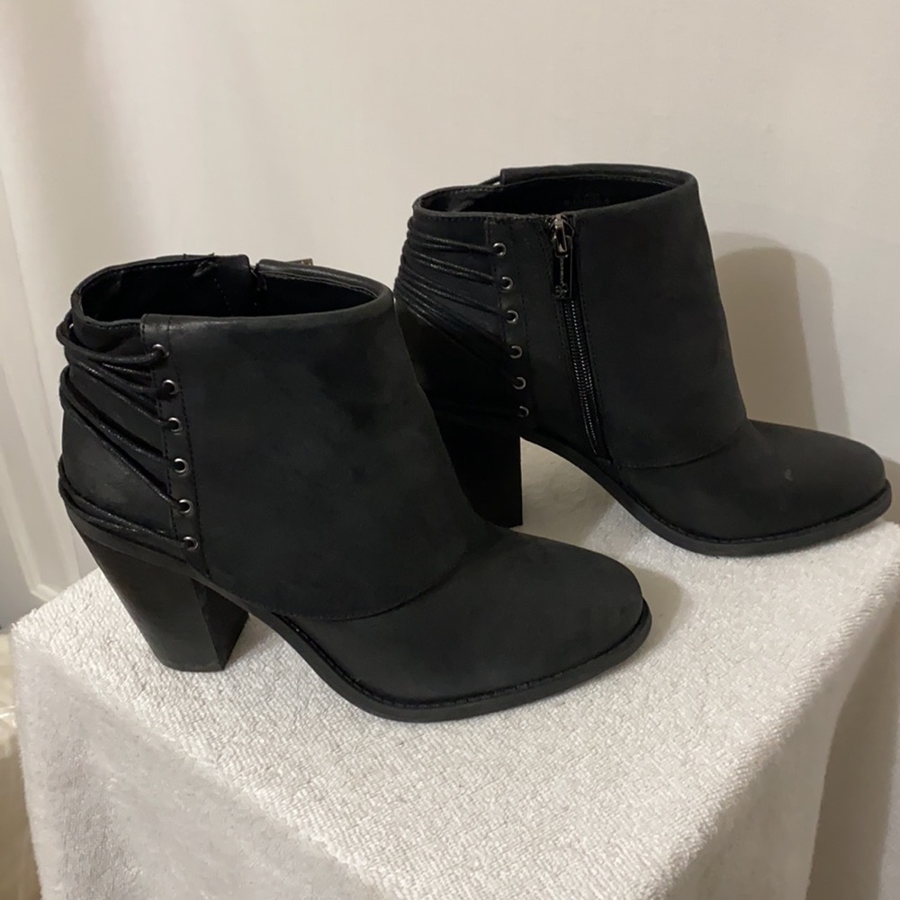 Jessica Simpson Calvey ankle boots. Black. Size 6.5 M